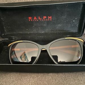 Women’s Ralph sunglasses